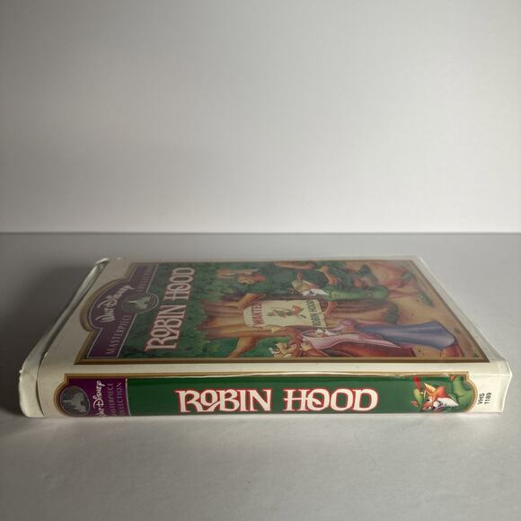 Walt Disney's ROBIN HOOD VHS 1973 Animated Movie Fox Archer Rescues Maid Marion - Picture 3 of 4